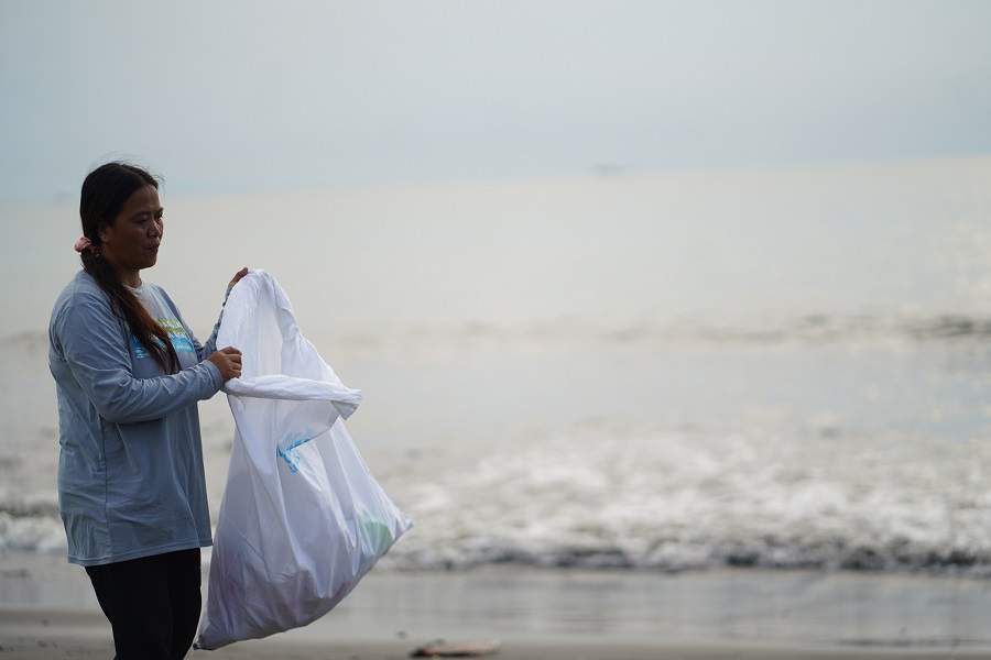 Acer își propune să colecteze 50 de tone de deșeuri de plastic din mediul înconjurător prin intermediul parteneriatului cu Plastic Bank