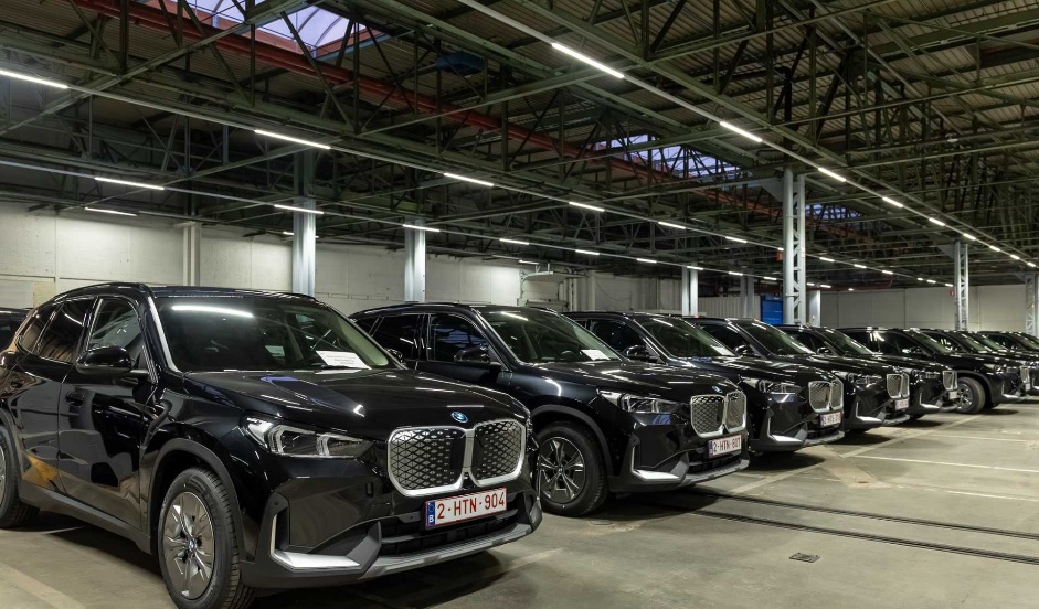 PwC Belgia țintește neutralitatea emisiilor de carbon și adaugă în flotă 723 automobile electrice BMW și MINI