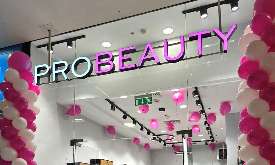 Magazinul ProBeauty Mega Mall, redeschis cu un concept nou, inspirat de designul testat în Oradea